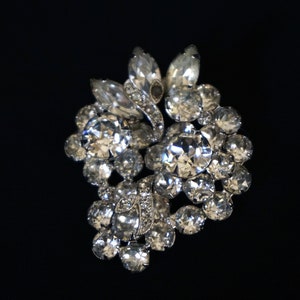 EISENBERG ICE Beautiful Vintage Brooch with Clusters of Clear and Smoky Rhinestones image 2
