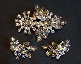 Beautiful Vintage Brooch and Clip-On Earrings Set with Smoky and Aurora Borealis Rhinestones