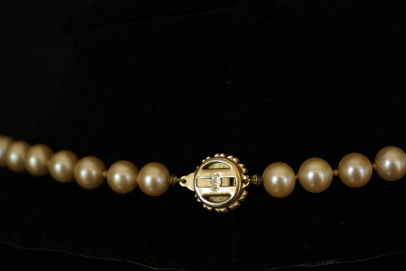 TRIFARI Beautiful Strand of Vintage Faux Pearls w… - image 8
