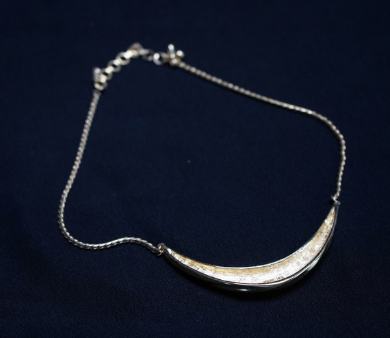 MONET Vintage Gold Metal Necklace with Curved Cen… - image 10