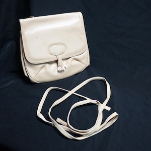 Sweet vintage Camel Brown Satchel Purse avec glands éventuellement en cuir