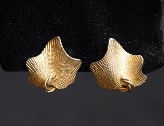 CORO Vintage Gold Metal Brooch and Clip-On Earrin… - image 3