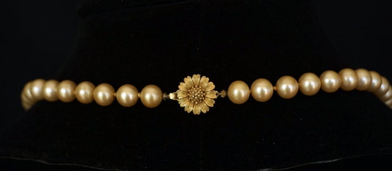 TRIFARI Beautiful Strand of Vintage Faux Pearls w… - image 3