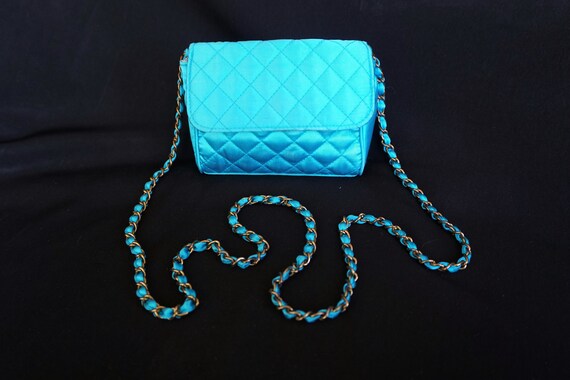 LA ROYALE Vintage Satiny Turquoise Quilted Purse … - image 4