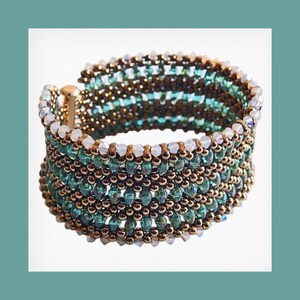 Green & White Veil Beaded Bracelet Instructions | Swarovski | Beadwork | Learning | Handmade Jewelry | DIY