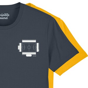 Camiseta do Estádio Shrewsbury Town | Amantes do futebol | Presentes para ele | Presentes para o pai | Presentes para homens | Presentes de futebol | Estádio de futebol