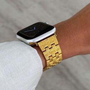 Gold Apple Watch Band, iWatch strap 45mm 44mm 42mm 41mm 40mm 38mm 49mm, Luxury Women Metal Bracelet, Apple Watch 10 armband gift retro