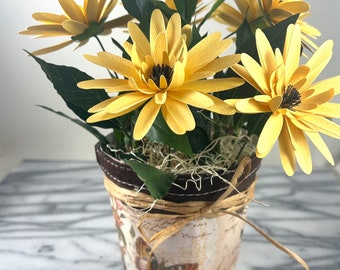 Paper Daisy Flower Pot: Butterfly Vintage Cardstock