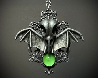 Gothic Necklace with Bird Skull and Bat Wings and Mood Stone | Gothic Jewelry | Bat Wing Necklace | Halloween Jewelry | Mood Necklace