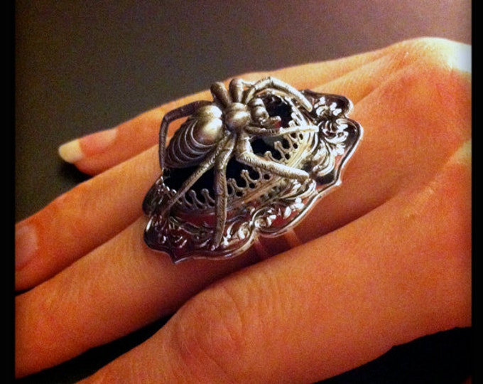 Spider Ring With Black Faceted Stone // Gothic Ring // Spider Jewelry