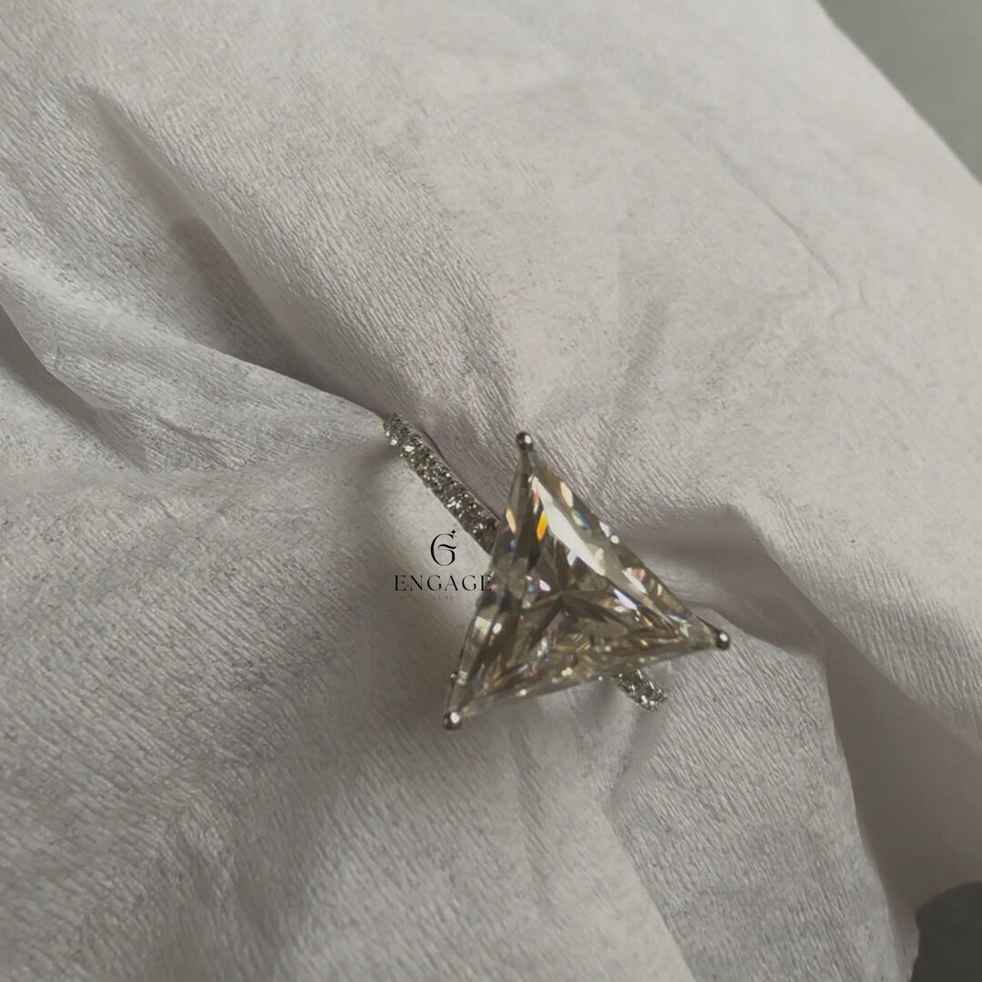 Trillian Rings 3.20 CT Trillian Cut Moissanite Engagement Ring for Bridal Proposal ...