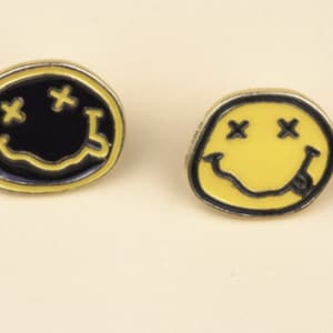 NIRVANA Mini Pin Smiley Face Kurt Kobain 90s Grunge Jewelry Music Enamel Pin Yellow Gold Smiley Pin Have a Nice Day Marc Jacobs Pin