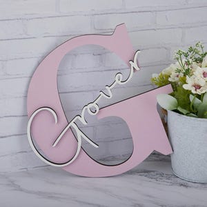 Letrero con nombre personalizado en mayúsculas, letrero con iniciales personalizadas, regalo para bebé recién nacido, decoraciones para bodas, letrero de madera con nombre para pared