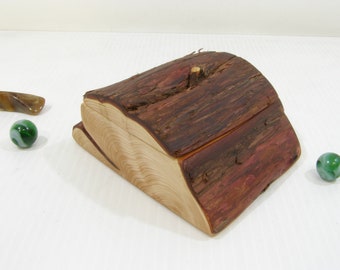 Live Edge Juniper Branch Box (6 Cu. In.) Keepsake Jewelry Box, Engagement Ring Box, Earring Box, Cuff Links Box, Gift for Groom, Best Man