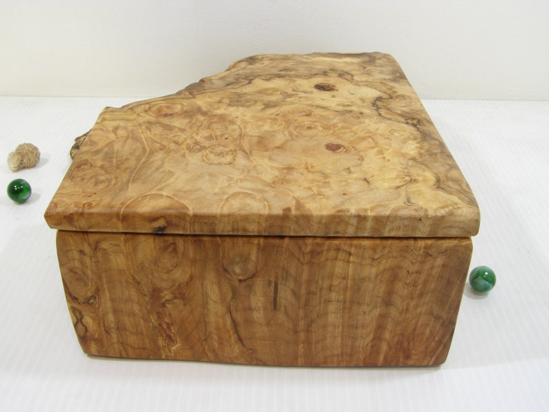 Birdseye Maple Burl Box 87 Cu. In. valet box, 5th anniversary gift, wood jewelry box, keepsake box, wood urn, pet urn, cremation urn image 2