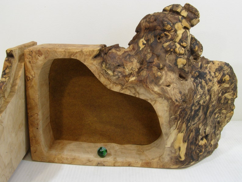 Birdseye Maple Burl Box 87 Cu. In. valet box, 5th anniversary gift, wood jewelry box, keepsake box, wood urn, pet urn, cremation urn image 4