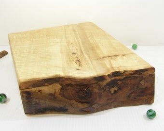 Live Edge Oregon Myrtlewood Box (85 Cu. In.) keepsake box, valet box, wooden jewelry box, wood anniversary, Gift Box, cremains keepsake