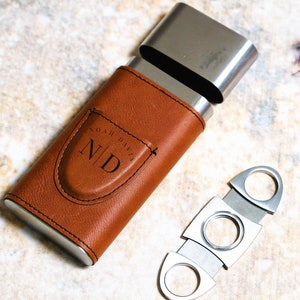 Personalized Cigar Case, Leather Cigar Holder with Cutter, Cigar Travel Case, Groomsmen Gifts, Gift for Husband, Gift for Dad, Gift for Him