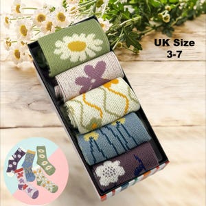 Ladies Seamless Soft Comfort Set of 5 Flower Pattern Crew Socks Premium Quality Gift for Her comes with a gift bag