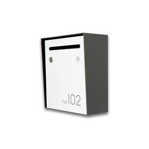 Kleiner minimalistischer Wohnungsbriefkasten - Metallischer grauer Körper / weiße Tür - personalisierter an der Wand befestigter Briefkasten