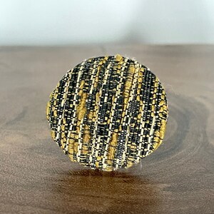 Anillo de declaración de cóctel de botón vintage reutilizado