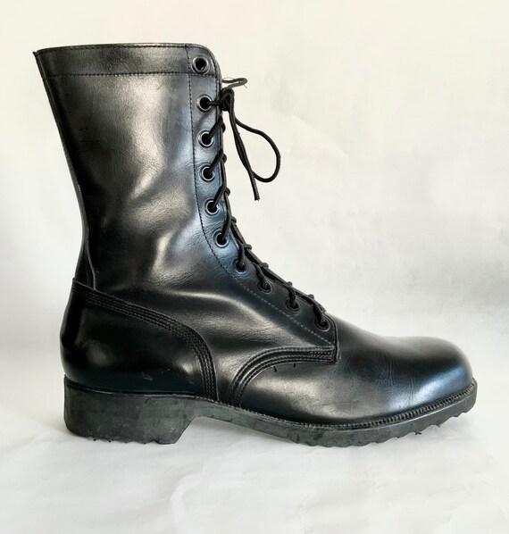genesco combat boots