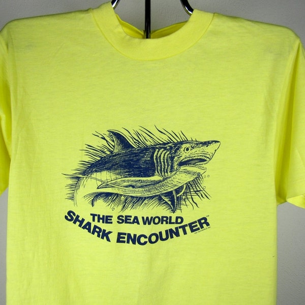 vintage 1980s SHARK yellow cotton poly tshirt SEA world M souvenir collectable SUPER soft thin U S A t-shirt tee shark week