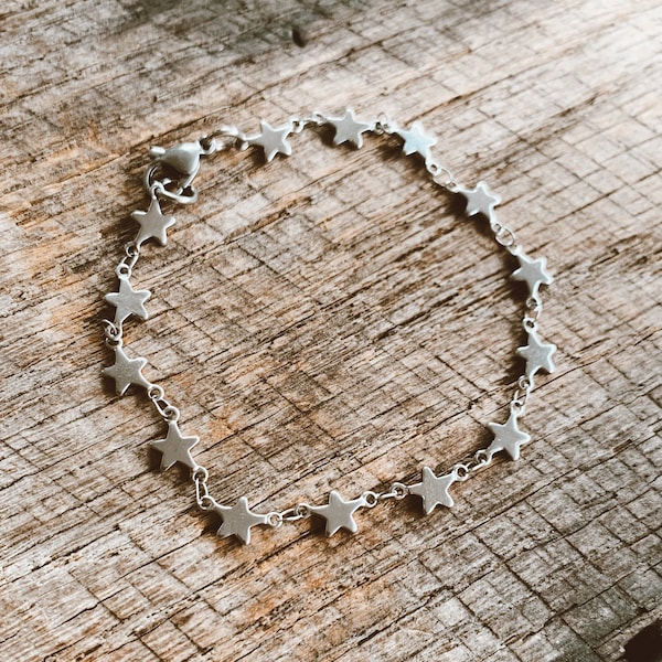 Stainless Steel Star Bracelet - Water proof - Tarnish proof - Accent Bracelet - Easy wear - Perfect little Gift - Bestie Gift