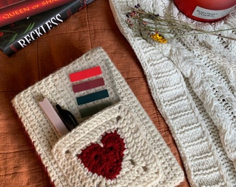 crochet book cover with heart pocket <3