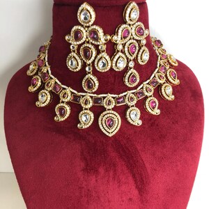 Premium quality Kundan necklace set with earrings and Mang tikka