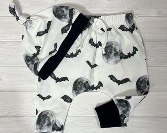 Halloween Joggers with faux drawstring- Bat joggers- Unisex Joggers- Baby/Toddler clothing- Toddler Hat
