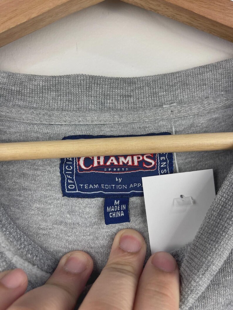Vintage Champs North Carolina Tar Heels Embroidered Grey Crewneck Size M image 6