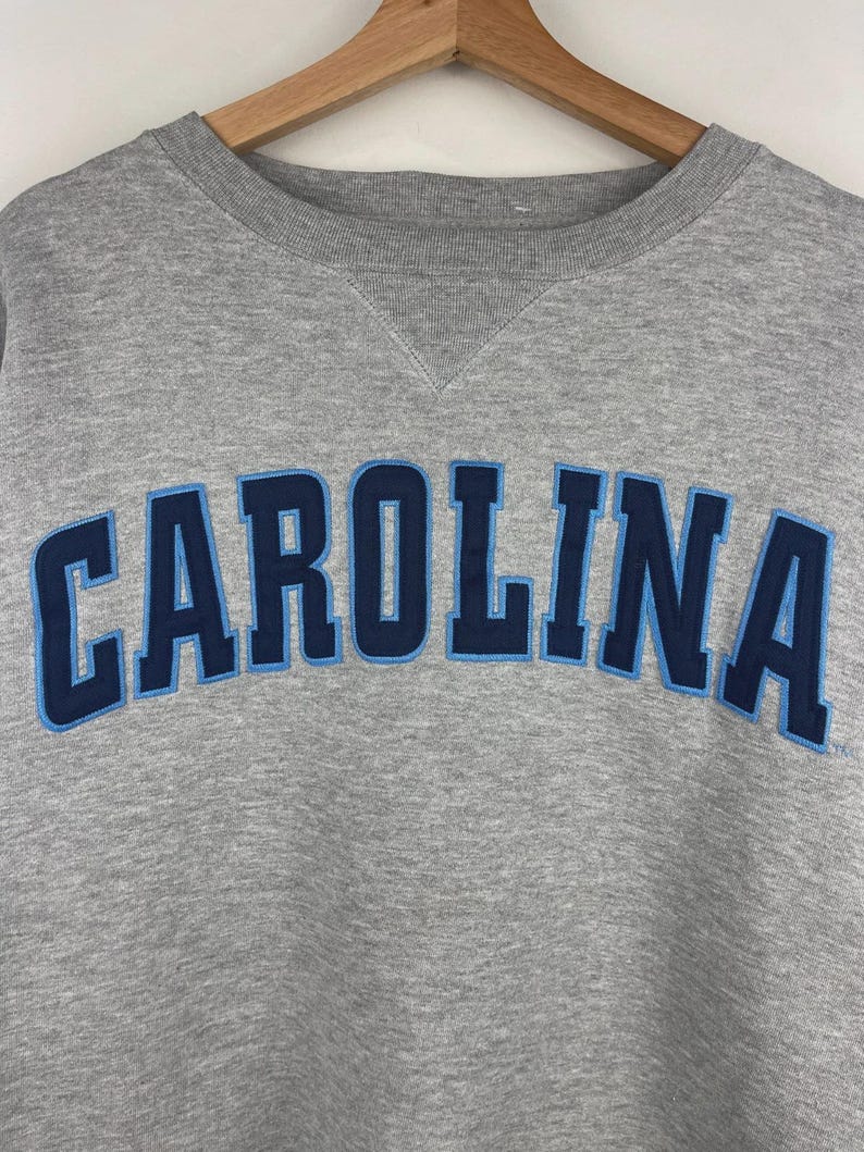 Vintage Champs North Carolina Tar Heels Embroidered Grey Crewneck Size M image 3