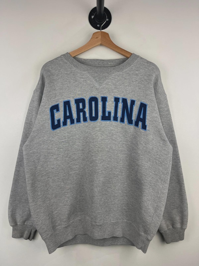 Vintage Champs North Carolina Tar Heels Embroidered Grey Crewneck Size M image 1