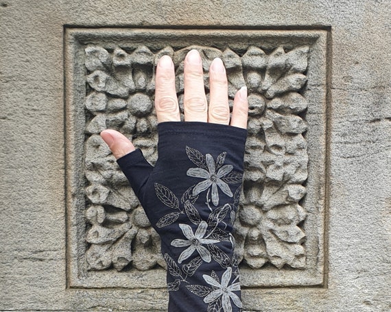 Black merino fingerless gloves - new zealand flower print, floral wool gloves, printed mittens