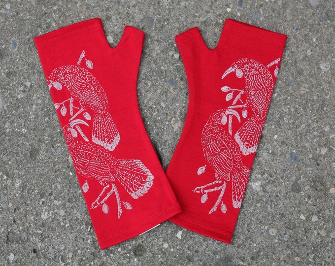 Red merino huia bird fingerless gloves