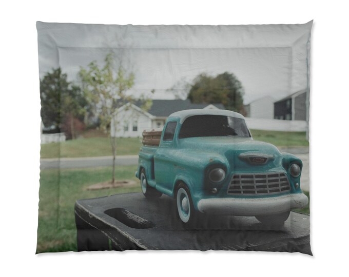 Vintage Truck Comforter: Farmhouse Style Bedding, Soft Polyester Blanket.