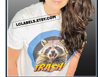 T-shirt in cotone pesante unisex con stampa grafica Trash Panda Racoon