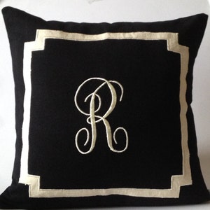 Gepersonaliseerde kussens, cadeaus voor thuis, geborduurde kussensloop met monogram, kussensloop met monogram, vierkante decoratieve kussensloop 18 inch