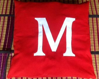 Oreiller lettre personnalisé, housse de coussin décorative rouge