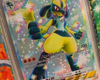 Ilustración de fan art de la carta de Lucario