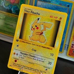 Tarjeta de Pokémon personalizada de alta calidad con diseño de Pikachu Ex Pocket App TCG, con arte completo, con la mítica Isla Apex, Space Time Smackdown