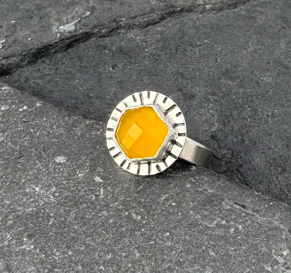 Yellow Onyx and Sterling Silver Ring - Size 9.5