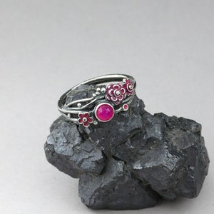Twig ring, pink agate, silver ring, fuchsia ring, tiny flowers, pink ring, silver flowers, deep pink ring, wreath, magic pink, hot pink ring