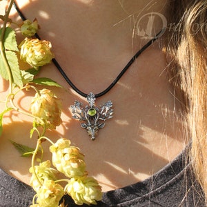 The Light Bringer silver stag pendant, peridot, aventurine pendant, oak leaves pendant, silver deer, Cernunnos, deer pendant, oak king image 5