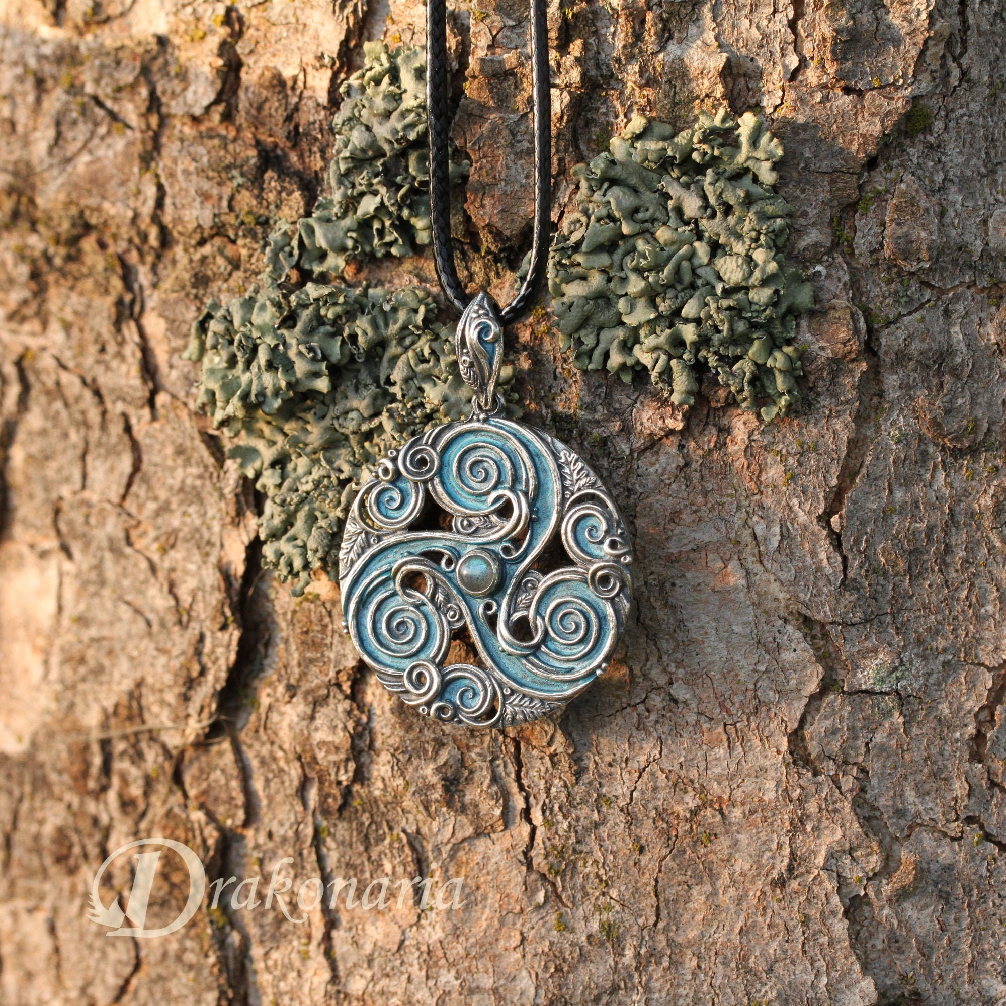 Labradorite forest triskele - Celtic silver pendant, teal labradorite,  oak leaves,silver triskele, spiral pendant, triskelion pendant, blue
