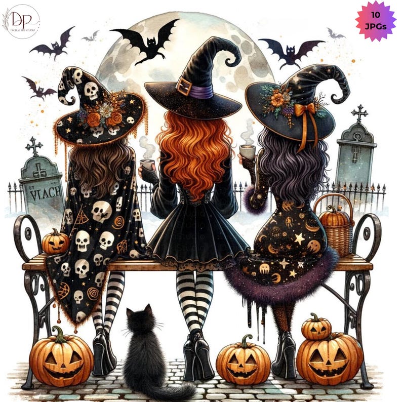 Pu&ograve; includere: Illustrazione digitale di tre streghe in abiti e cappelli neri, sedute su una panchina, che sorseggiano bevande. La scena include zucche di Halloween, un gatto nero, pipistrelli e una luna piena, creando un tema di Halloween.