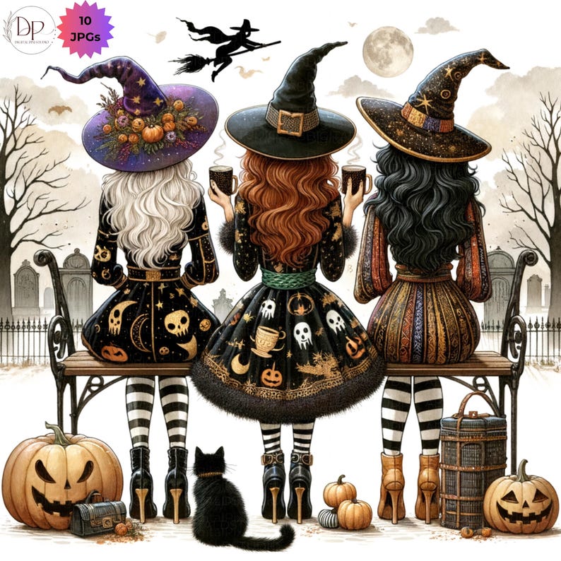 Pu&ograve; includere: Illustrazione di tre streghe in abiti e cappelli neri, sedute su una panchina. Le streghe tengono in mano delle tazze, con un gatto nero, zucche e una strega su una scopa sullo sfondo. L'immagine ha un tema di Halloween.