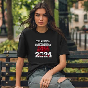 Dieses Shirt ist ein Walking Resume PUBLIC HEALTH Class von 2024 Comfort Farben Relaxed Fit, Unisex, 100% Baumwolle, vorgeschrumpft T-Shirt!