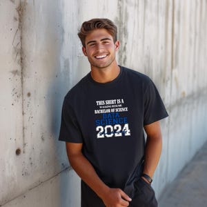 Dieses Shirt ist ein Walking Resume Daten-Wissenschafts-Klasse von 2024 Komfortfarben entspannte Passform, Unisex, 100% Baumwolle, vorgeschrumpftes T-Shirt!